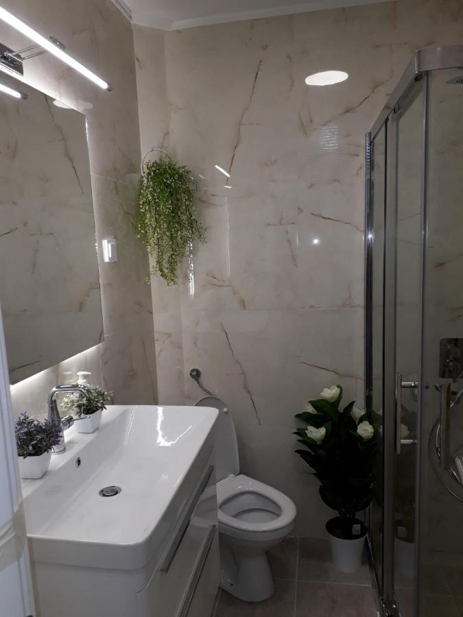 Seahaven Apartment Petrovac Bagian luar foto