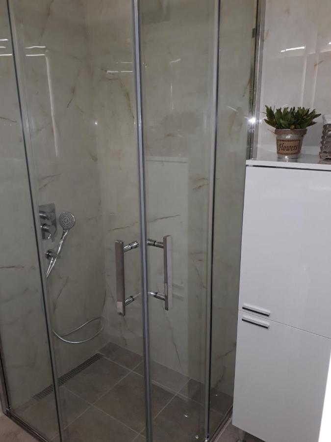 Seahaven Apartment Petrovac Bagian luar foto