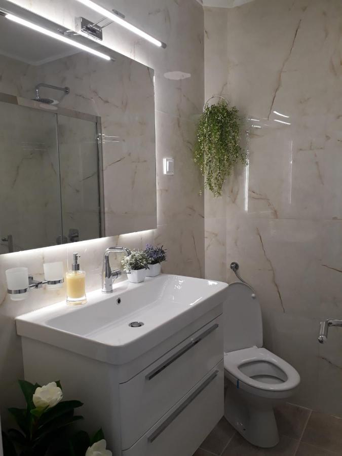Seahaven Apartment Petrovac Bagian luar foto