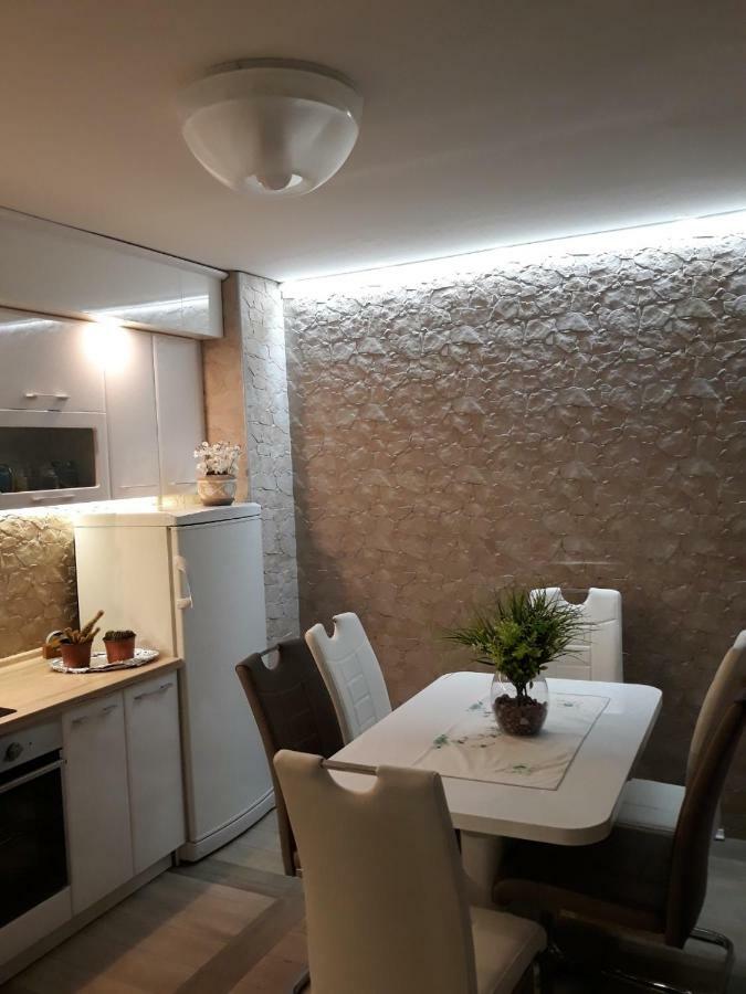 Seahaven Apartment Petrovac Bagian luar foto