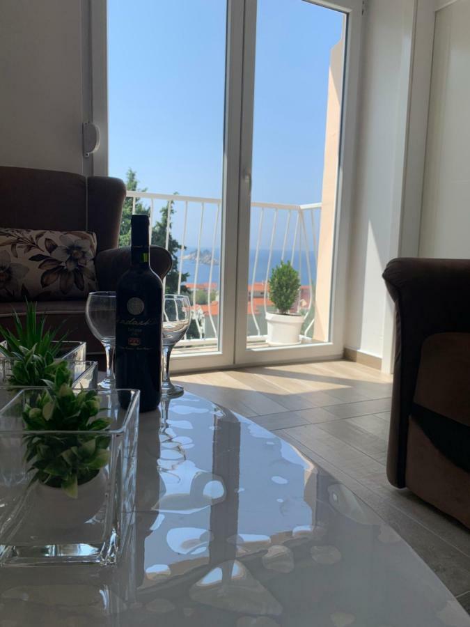 Seahaven Apartment Petrovac Bagian luar foto
