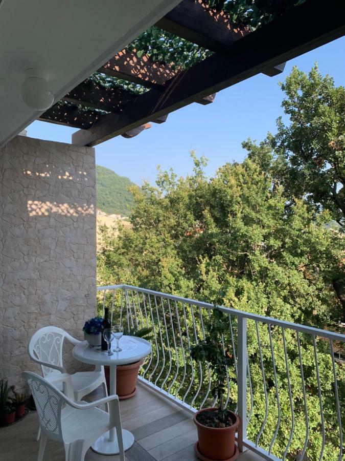 Seahaven Apartment Petrovac Bagian luar foto